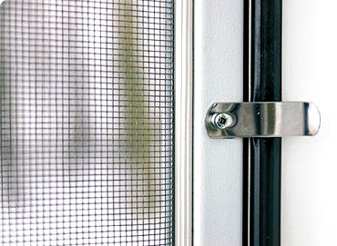 Установка москитной сетки